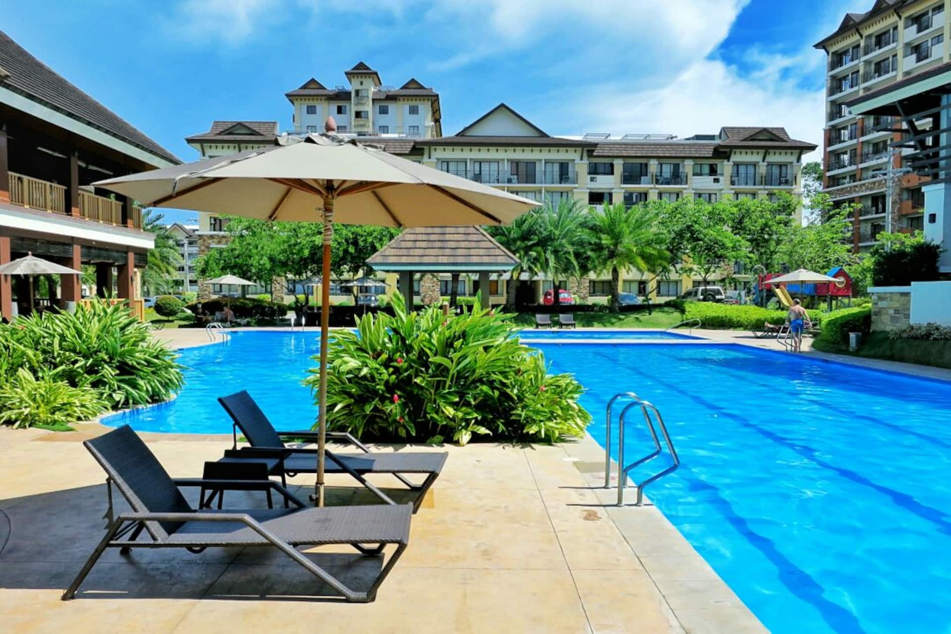 Good for 4 (Pool Access | Wifi | Chill ambiance)