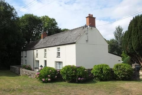 Homeside Cottage - Near to Tenby