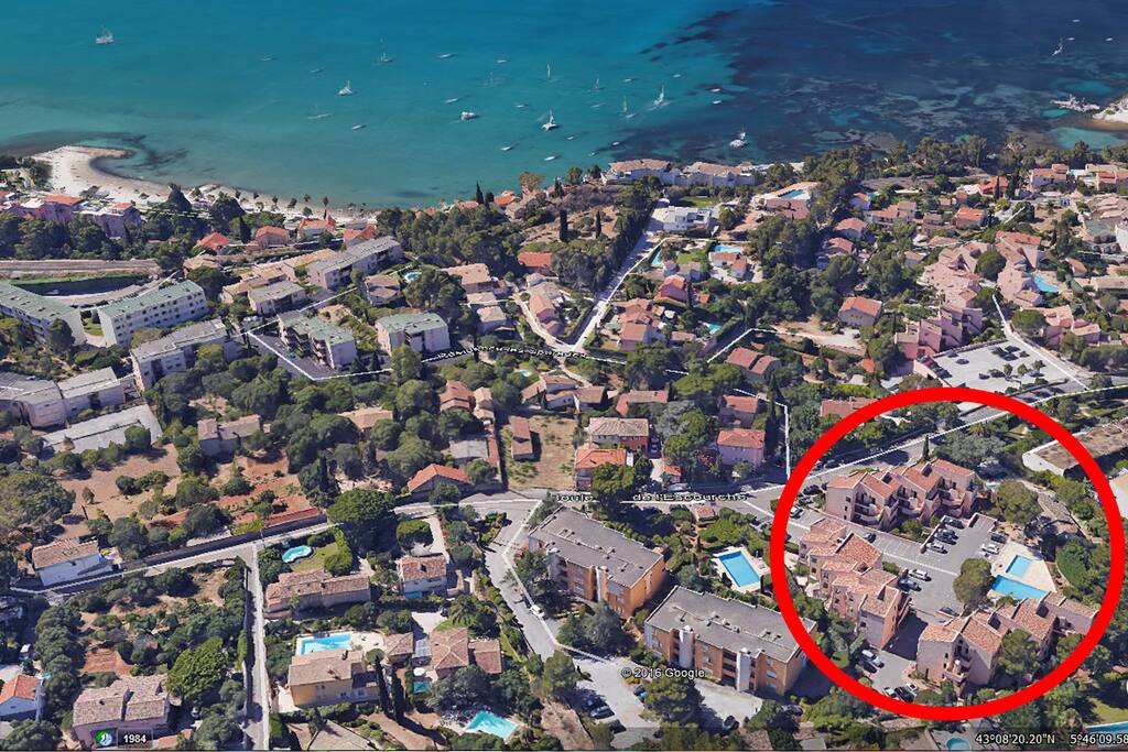 résidence et plage à 500 mètres environ