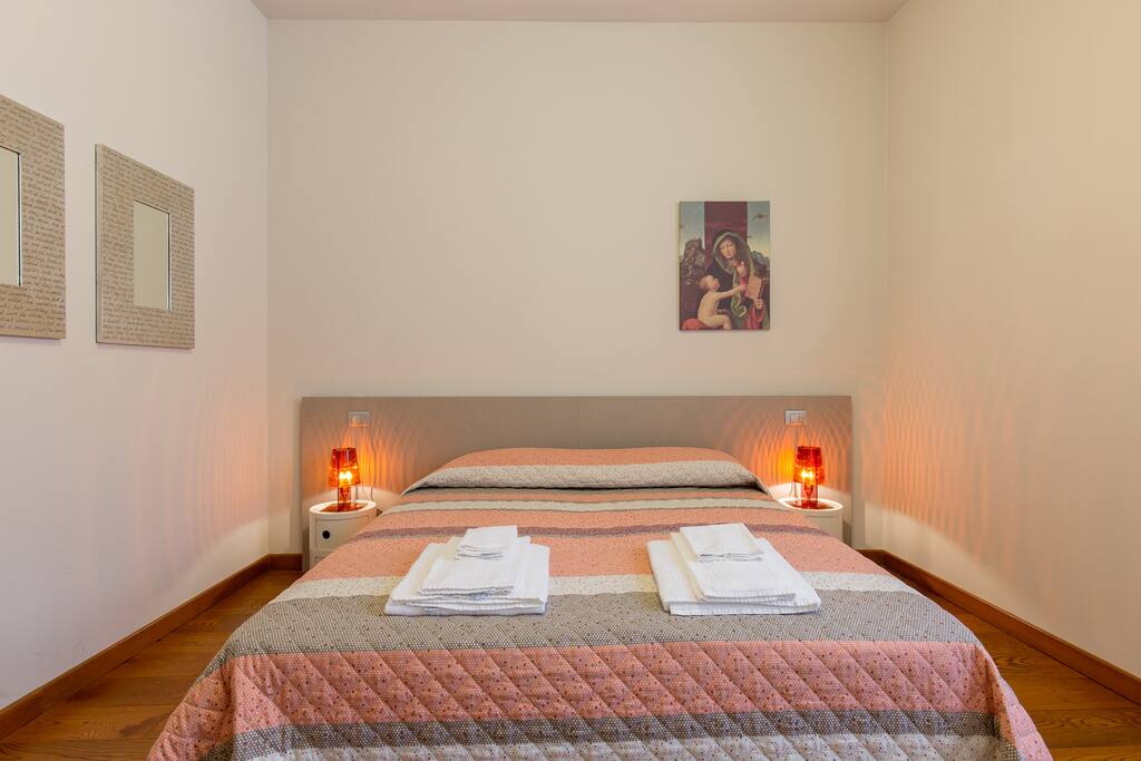 Camera da letto - Bedroom - Schlafzimmer - Chambre à coucher
