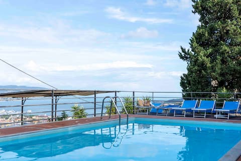 Villa Le Palme Pool & Relaxation [Gulf of Poets]