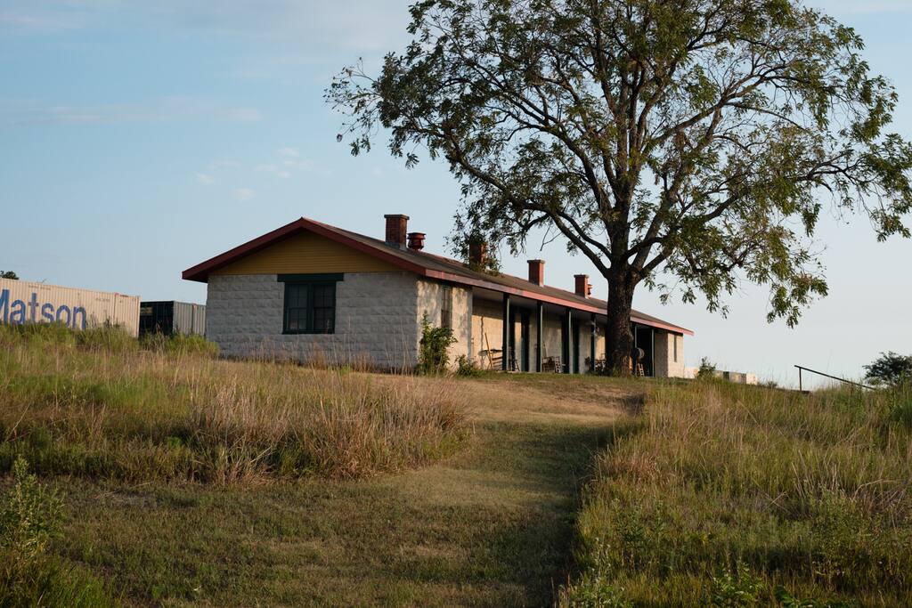 South view of the casitas.