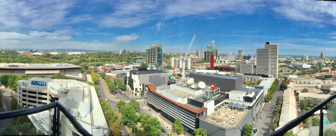 Botanic Gardens View Apartment gallery image 2