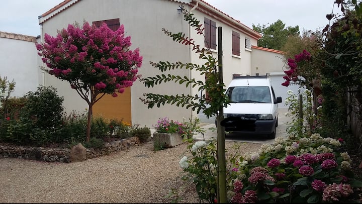Grande Maison Louée En Partie Pour 5 Personnes - Arvert