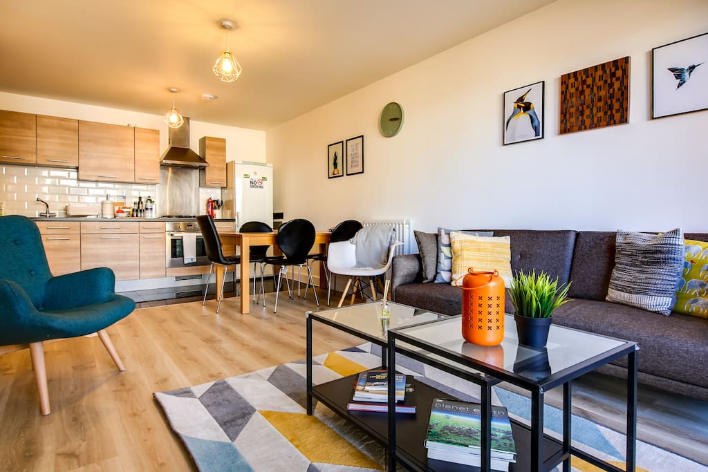 There is plenty of seating for family and friends to get together!