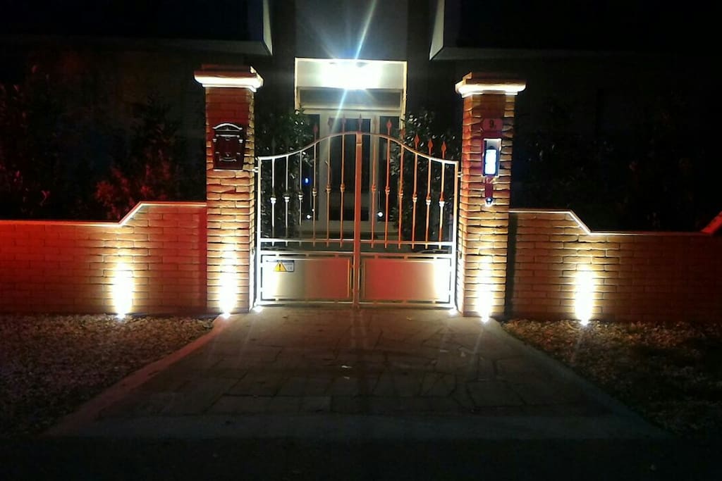 L'ingresso di sera/The entrance by night