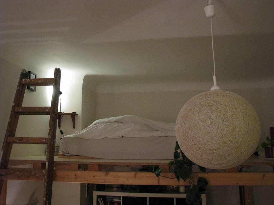 Gemütliches Hochbett