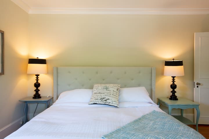 غرفة النوم 1