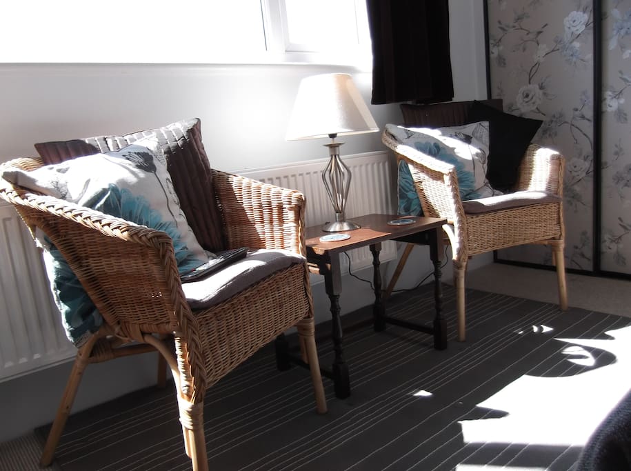 A seated area to relax, have a drink and watch television!