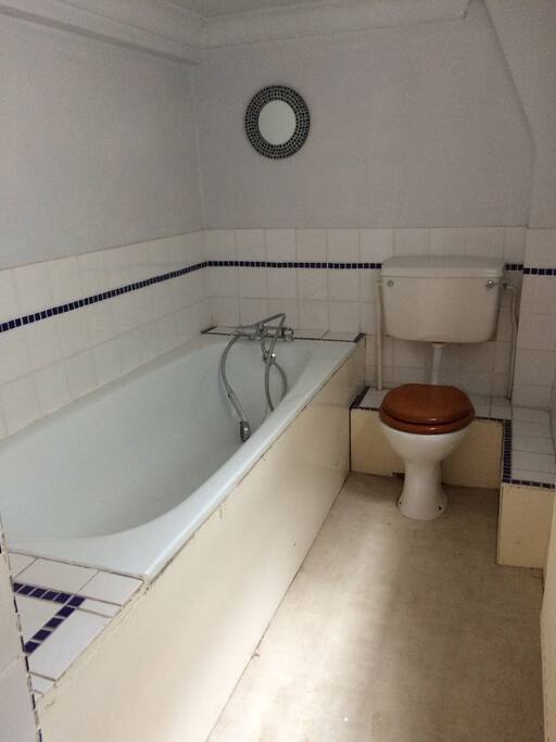 The en suite bathroom