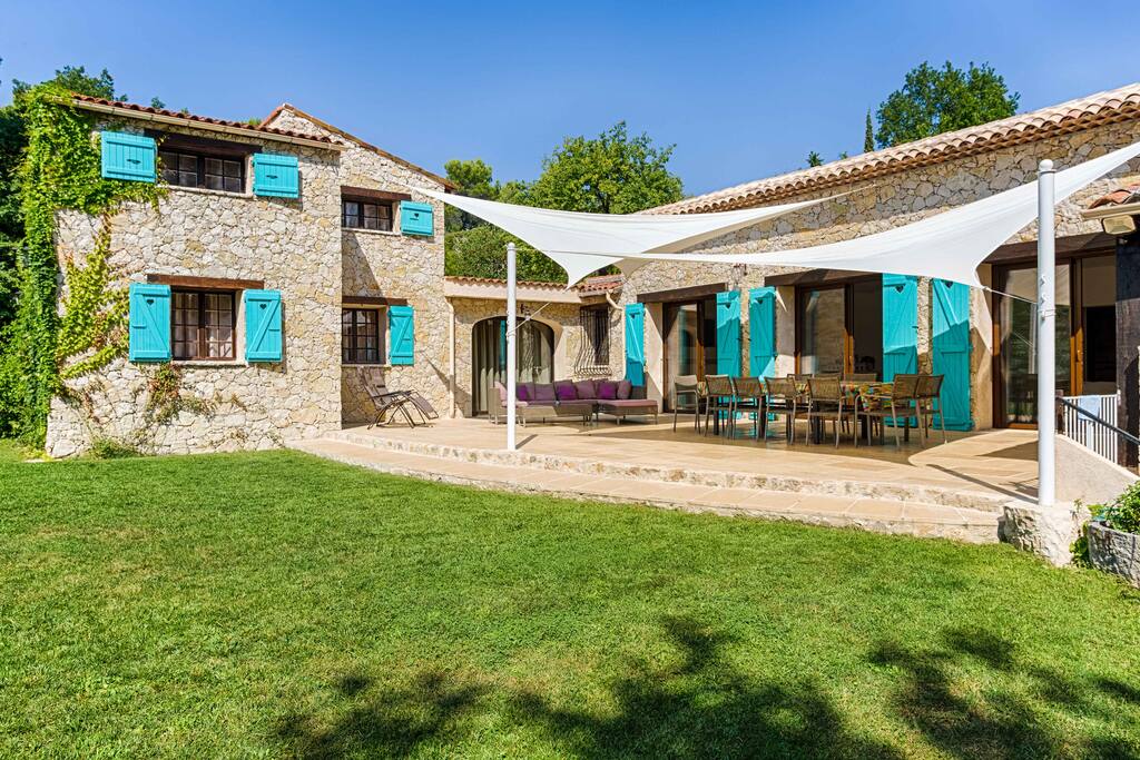 Charming 210 m2 villa