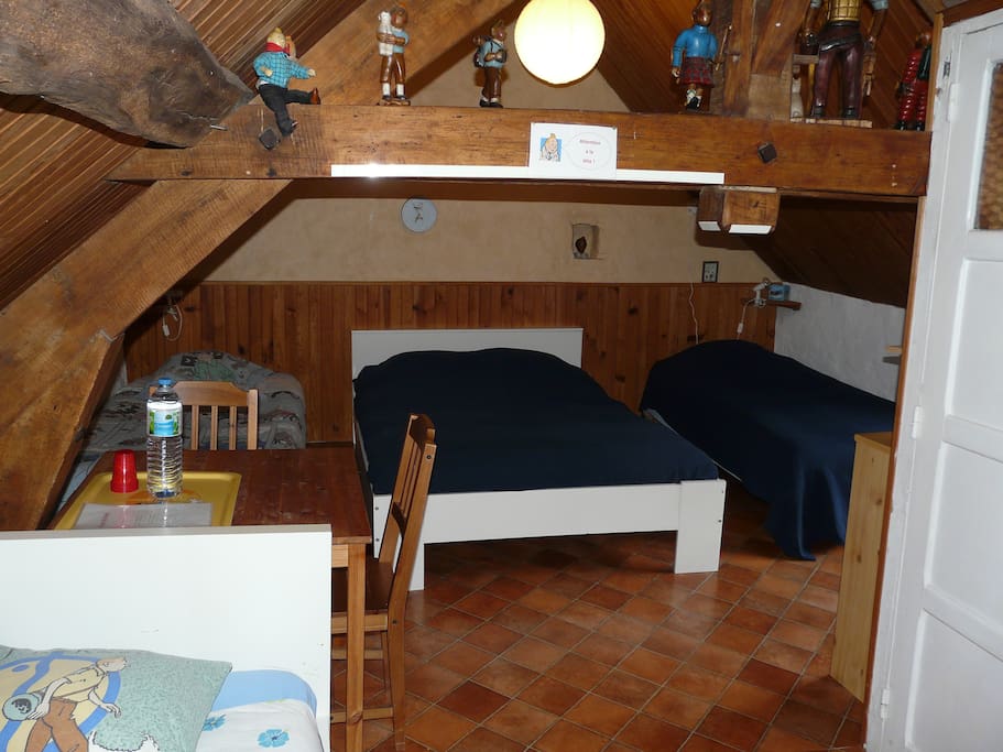Bedroom "TinTin"
- 1 double bed
- 3 Single beds