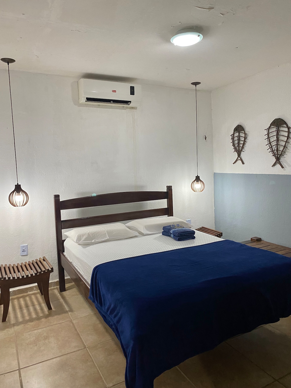 ️ Spálňa 1 (apartmán) – 1 manželská posteľ. Klimatizované prostredie.