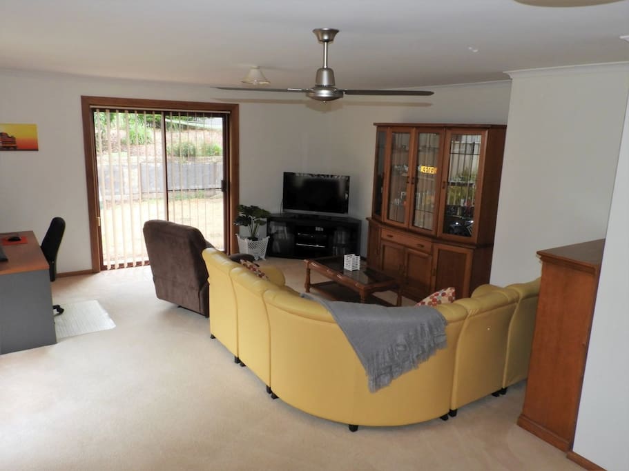 Lounge and dining room