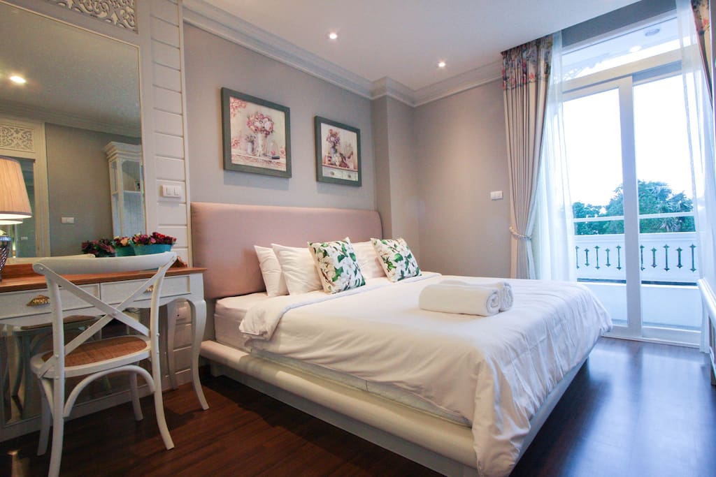 Have a great sleep with super comfortable Slumberland king size bed