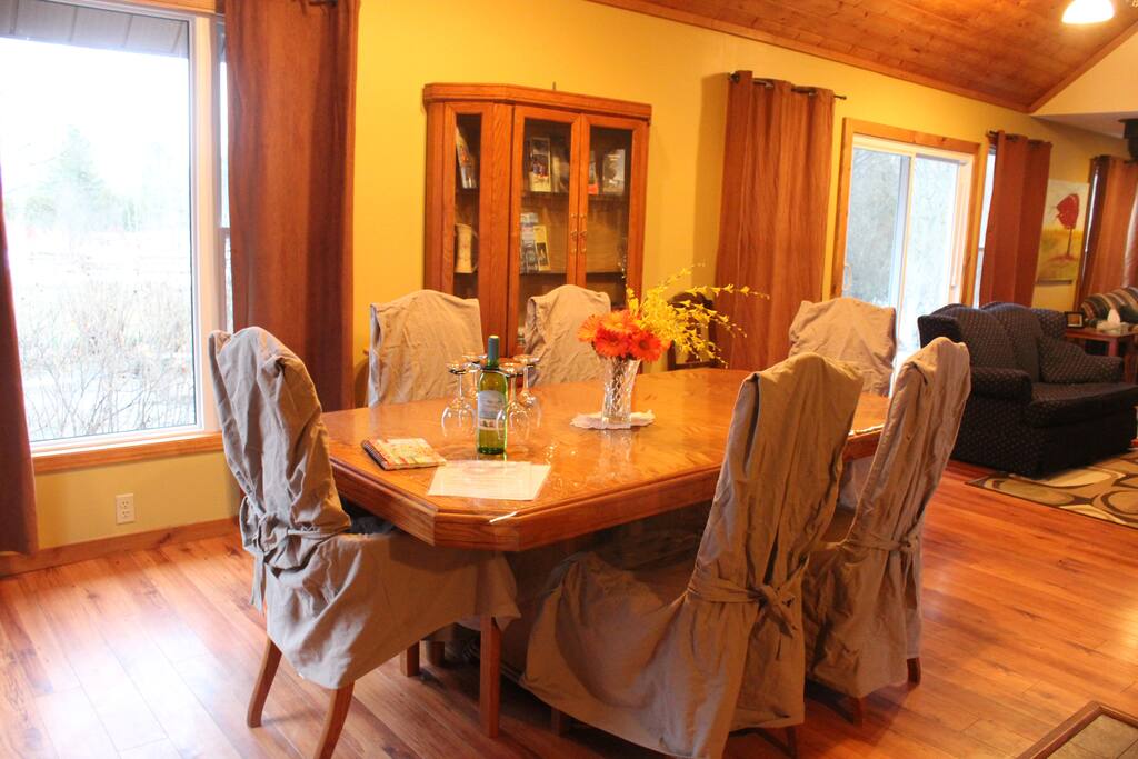 Open concept dining area.