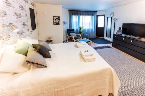 *Basement Studio Järvenpää-More comfortable than a hotel*
