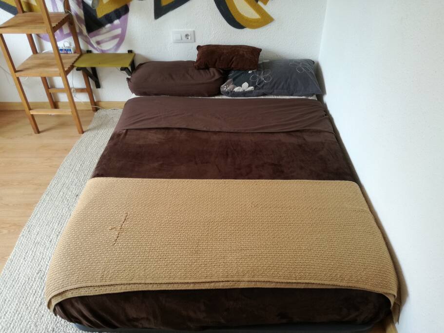 Cama matrimonio.