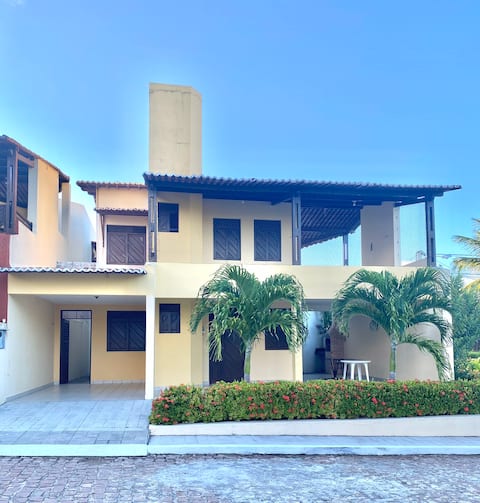House in a condominium, a few meters from the beach.