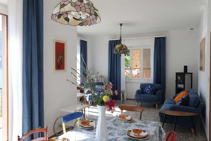 La Palafitta Sull Isola Villas For Rent In Siviano Lombardia Italy