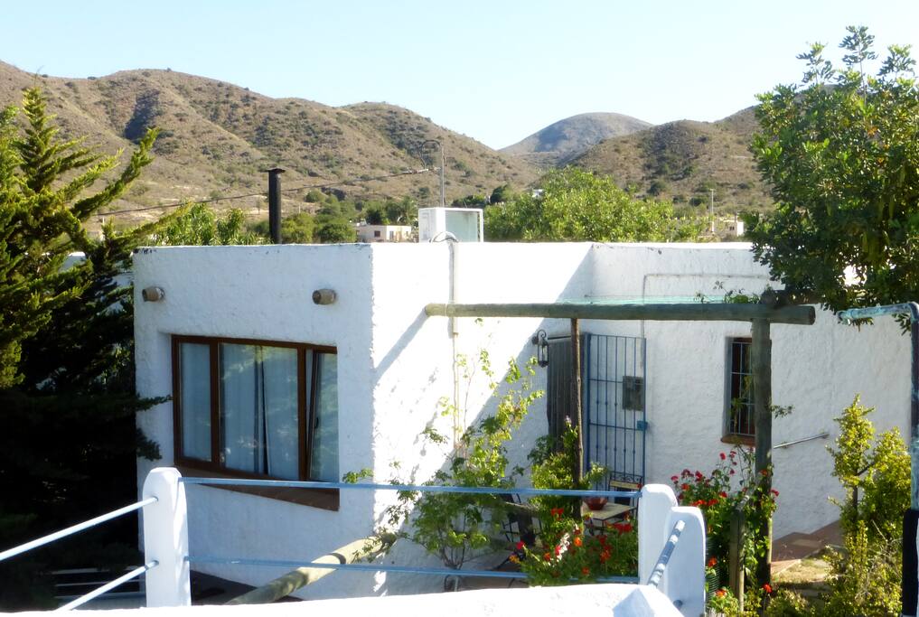 Vista de la casa desde la terraza.