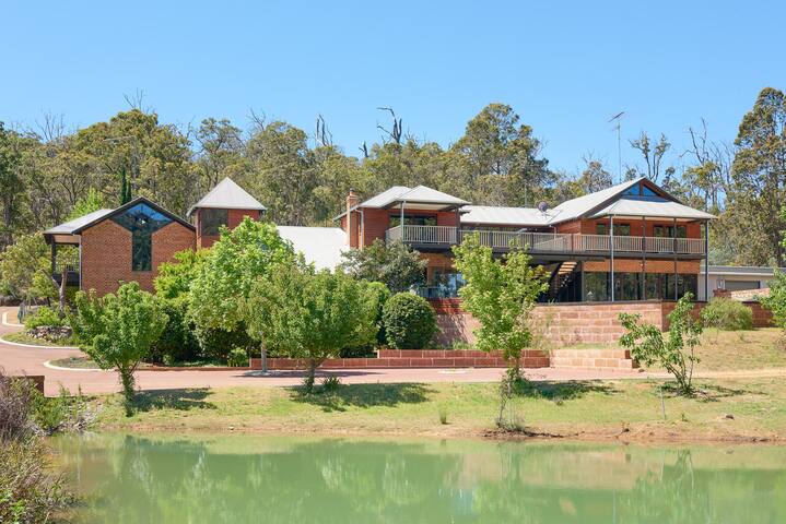 Blue Wren Estate gallery image 2