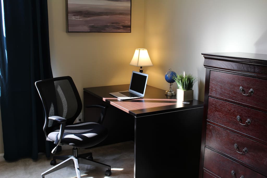 Draft a business proposal, rehearse a presentation for prospective clients, or study for those midterms--you can do it all in your private room at the your work station. Bring your laptop and lose yourself in your undertakings in a quiet and stress-free environment.