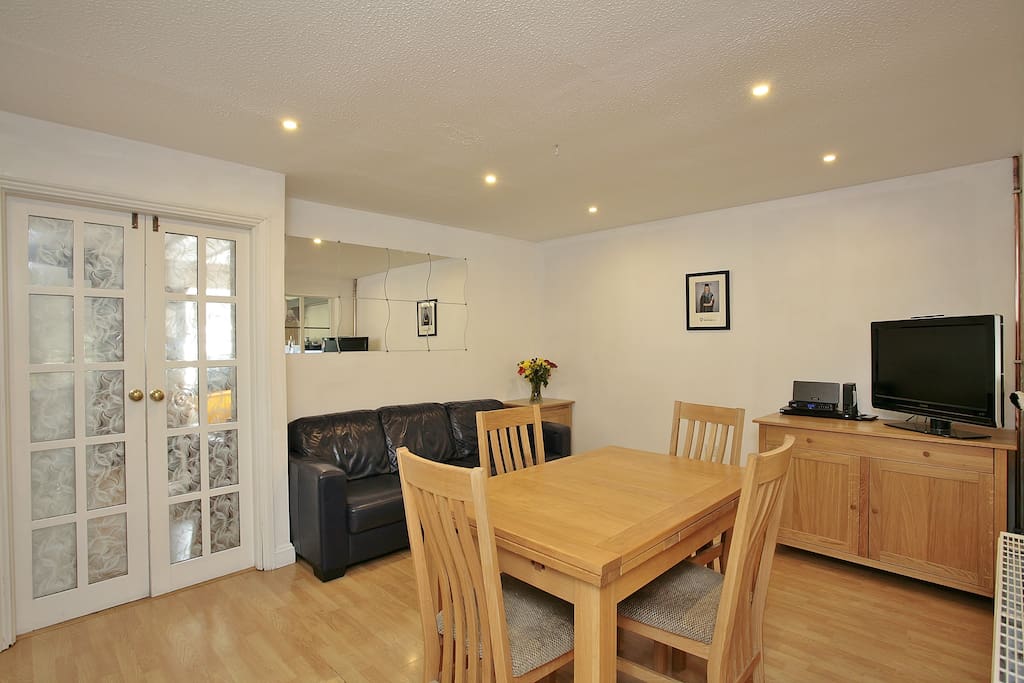 Kitchen diner