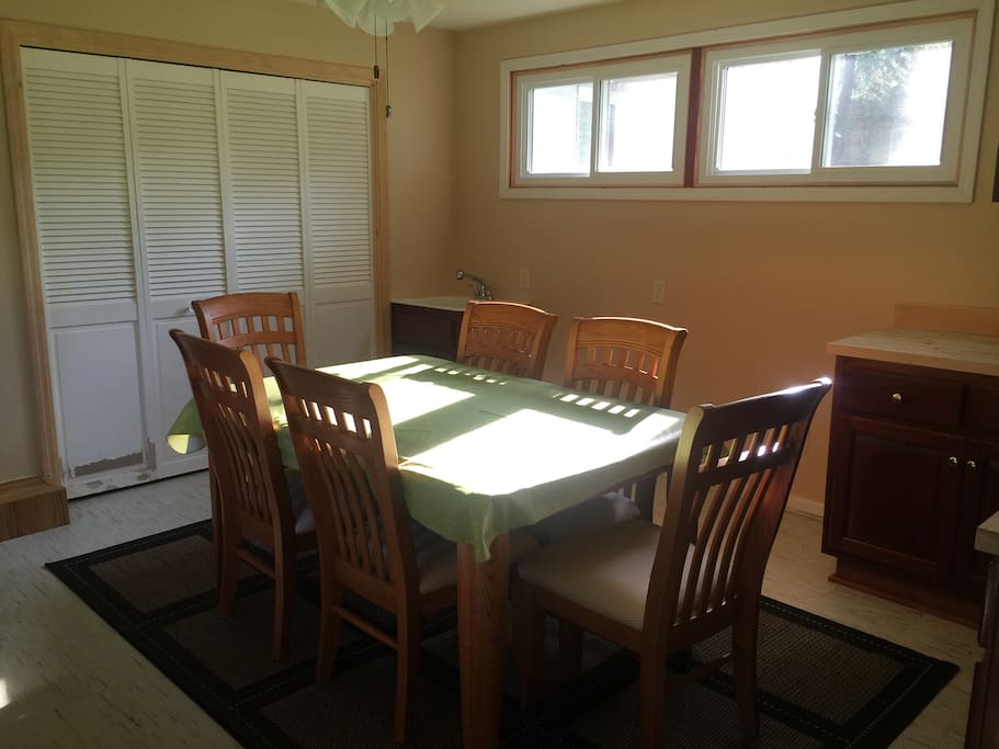 Laundry/Dining Room