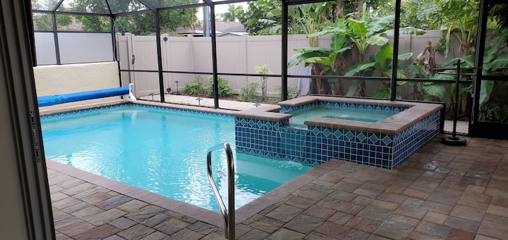 Naples Beach House With Heated Pool & Spa - Caribbean