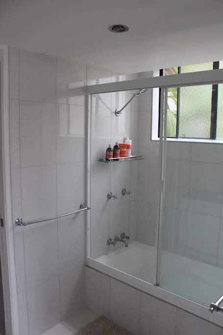 Shower/Bath