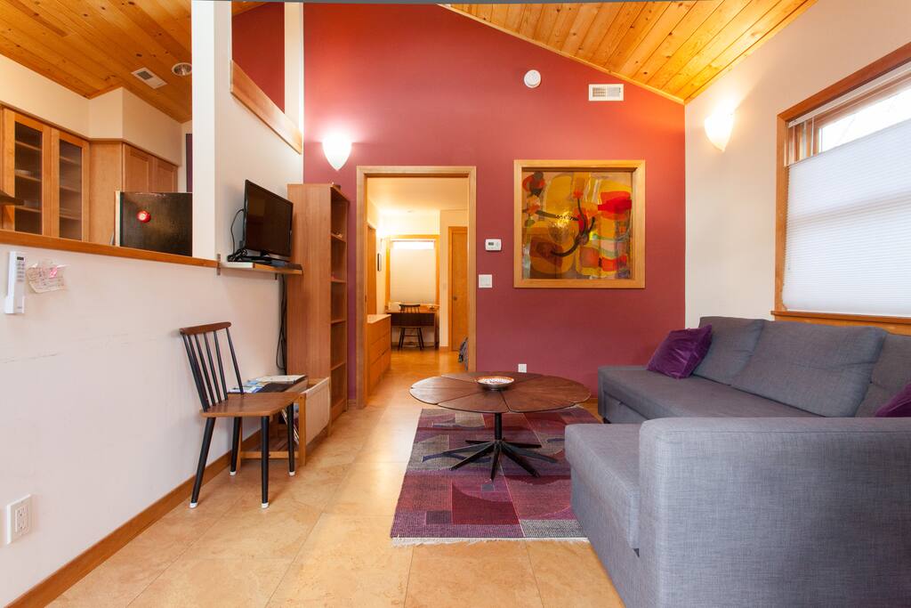 "Lovely space, had everything we needed including coffee implements, WiFi, heating/cooling, it was just a comfortable place to spend time. Will definitely consider going back." -Joshua