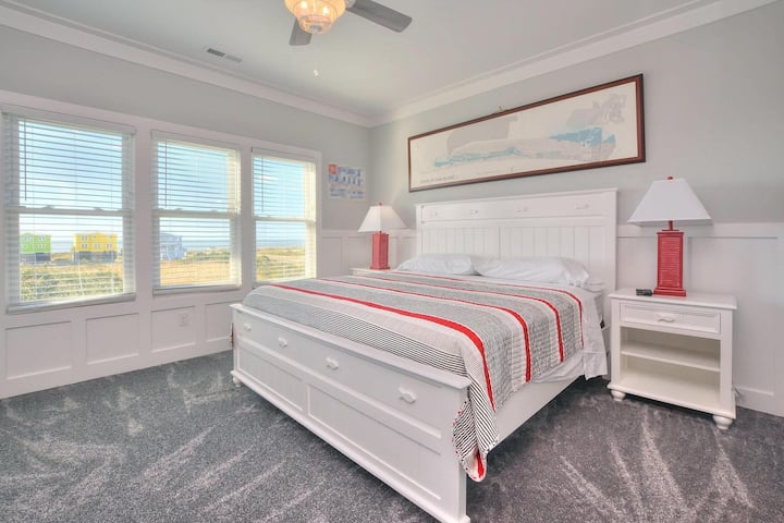 Bedroom #4: Second floor primary suite, king bed & attached bath with shower & tub