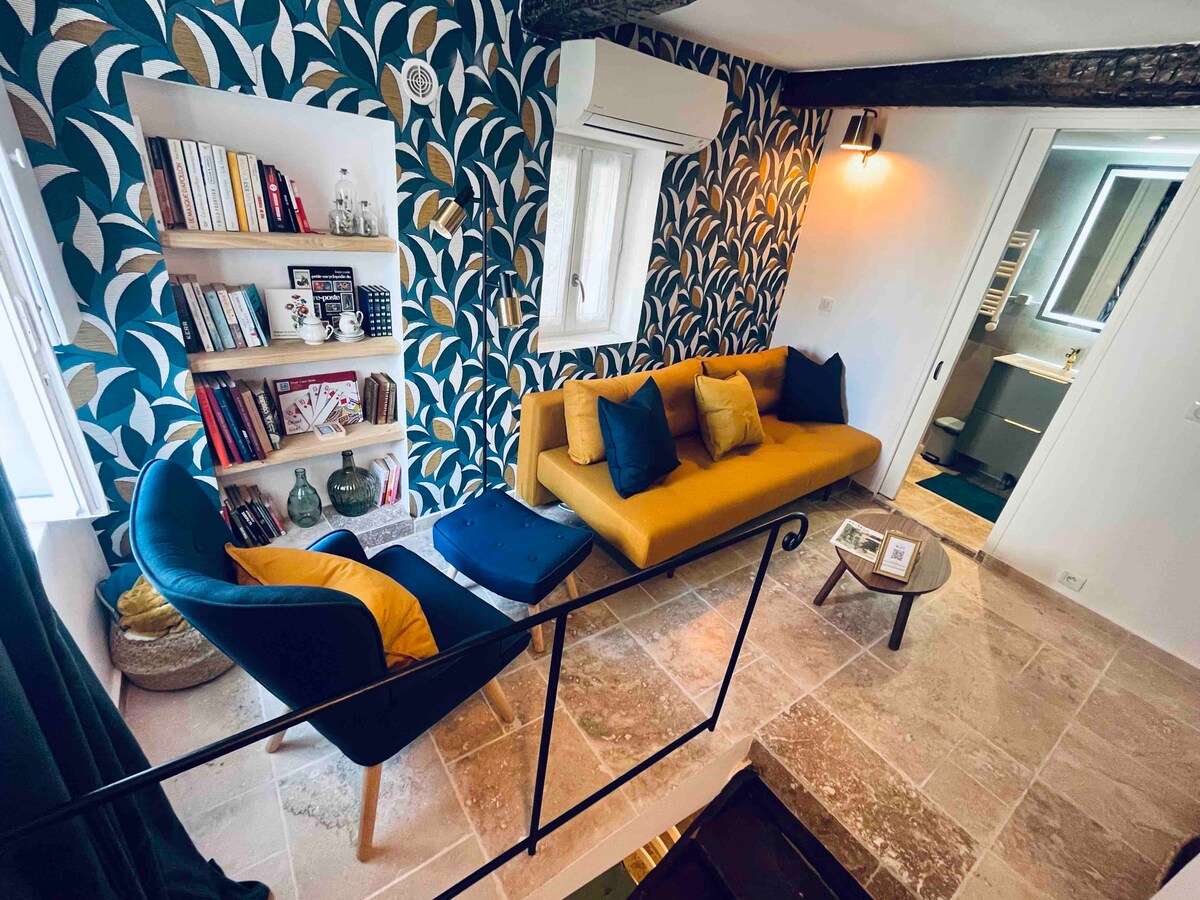 Top performing Airbnb: Triplex de Saint-Paul | Free public parking in Saint Paul De Vence