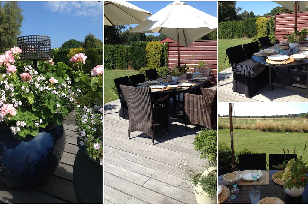 Plads til min. 8 gæster på verandaen.