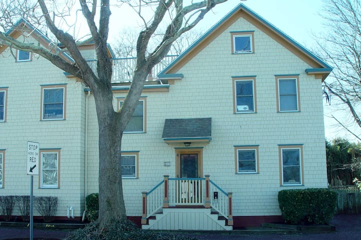 523 Lafayette Street, unit 1, Cape May, NJ