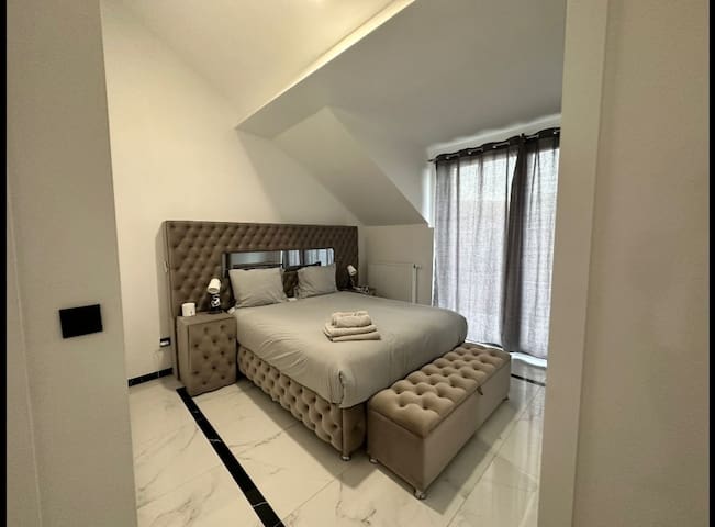 Beautiful VIP apartment Brussel Centraal gelegen gallery image 4
