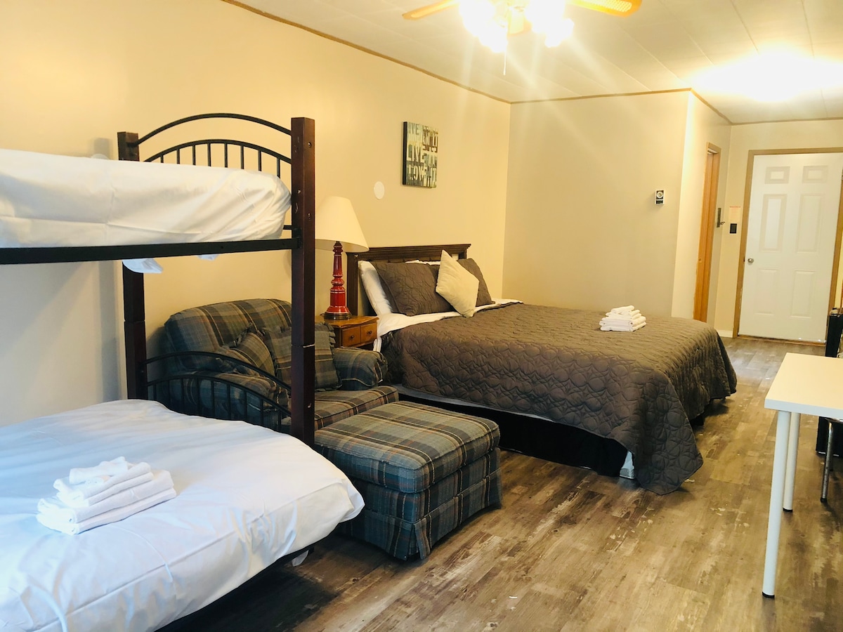 1 დედოფალი, 1 ტყუპი(ები)