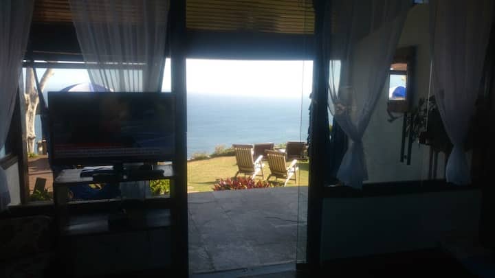 Всекидневна на брега на океана