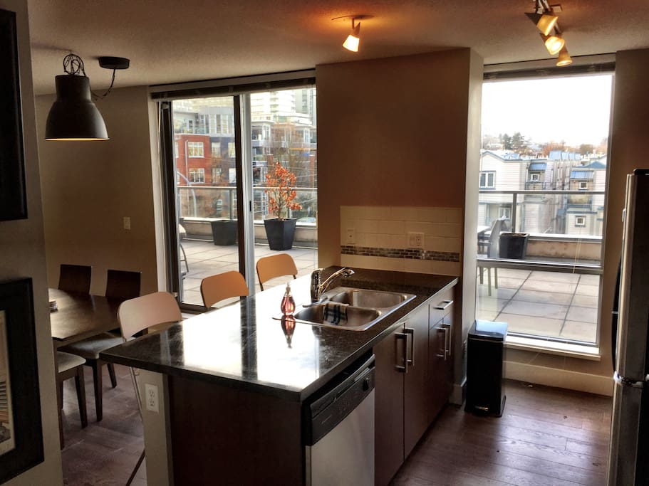 Kitchen / Dinning Room