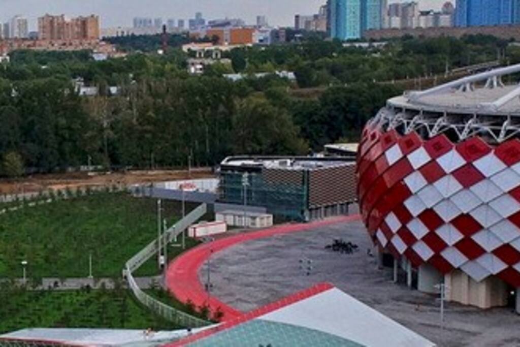 25 minutes to the stadium