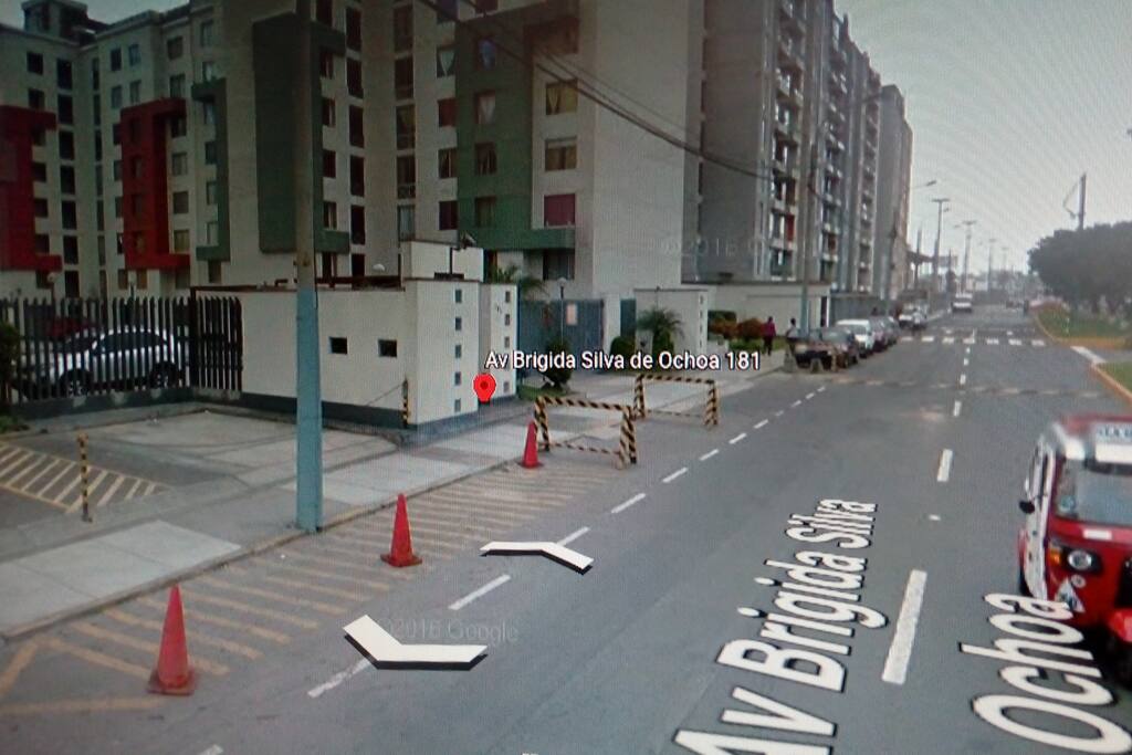 Calle donde está ubicado el condominio