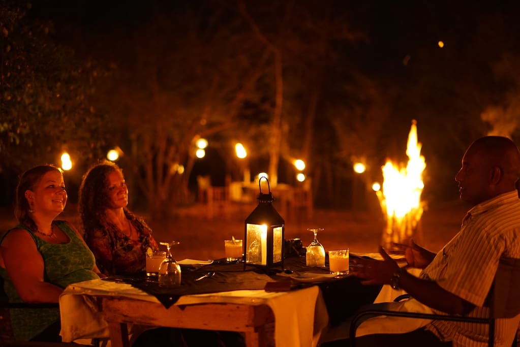 Outdoor dinning