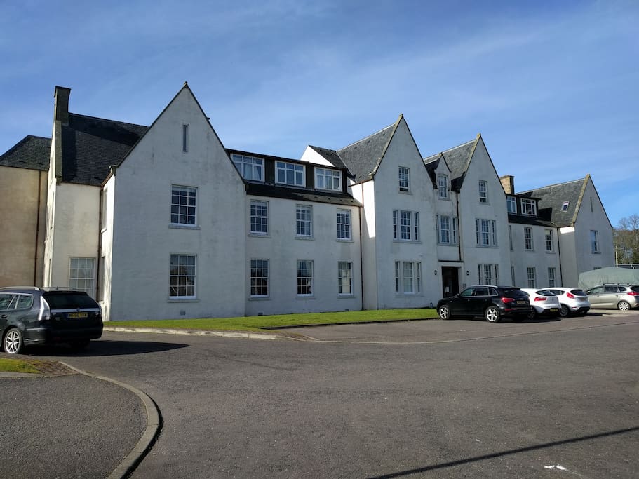 Old Court Apartments - great location