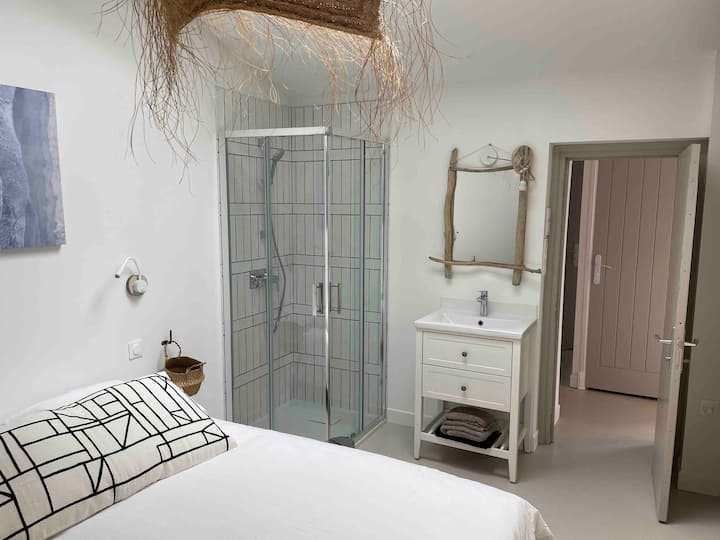 Стая за ветроходство с двойно легло в 160 душ 80/80 и самостоятелна тоалетна