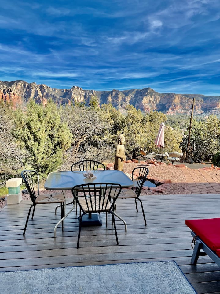 Serene Zen Haven, Jacuzzi, Views, Vortex Hiking!*