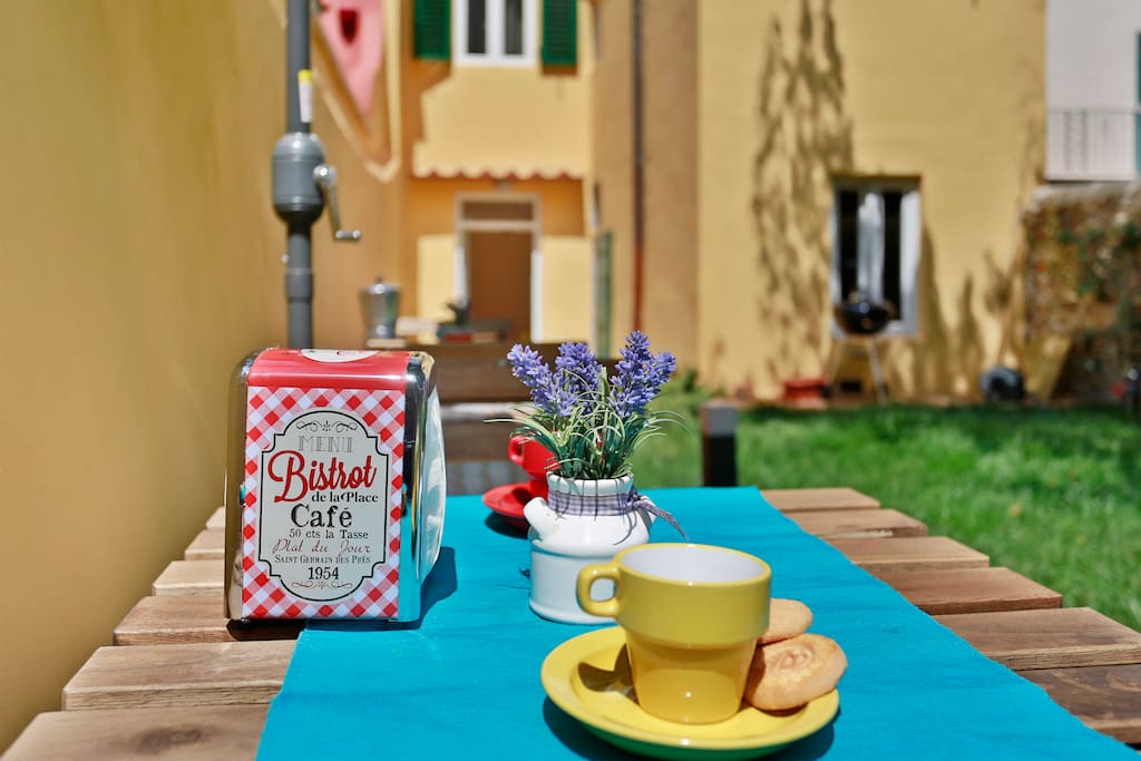 Private Garden & breakfast
