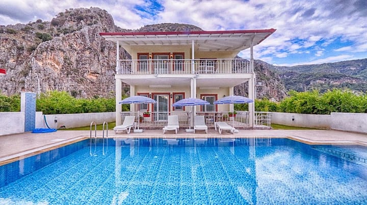 Dalyan Da Doğa Manzaralı ÖZel Havuzlu Villa - Dalyan
