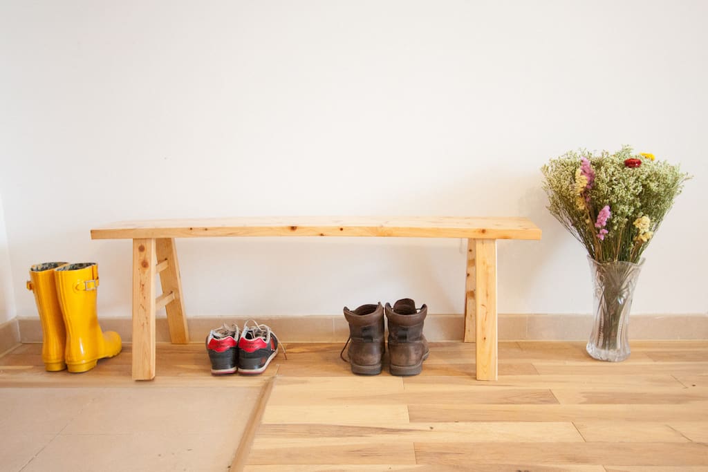 Long stool to change your shoes on
