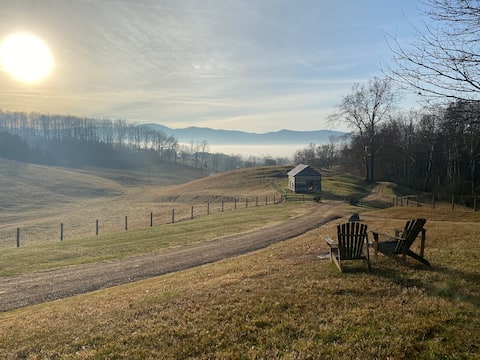 Amazing farmhouse near Lexington!